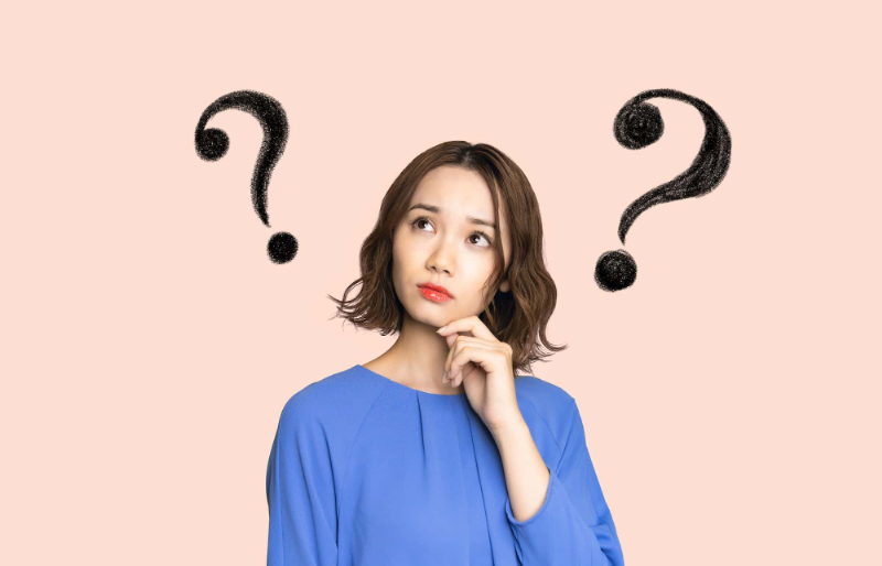 マウスピース矯正中は虫歯ができやすいのか考える女性