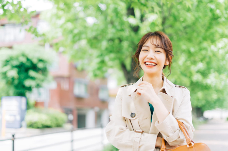 笑顔の女性