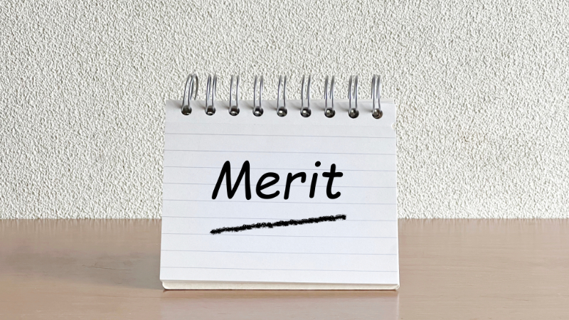 マウスピース矯正で八重歯を治すメリットのイメージ