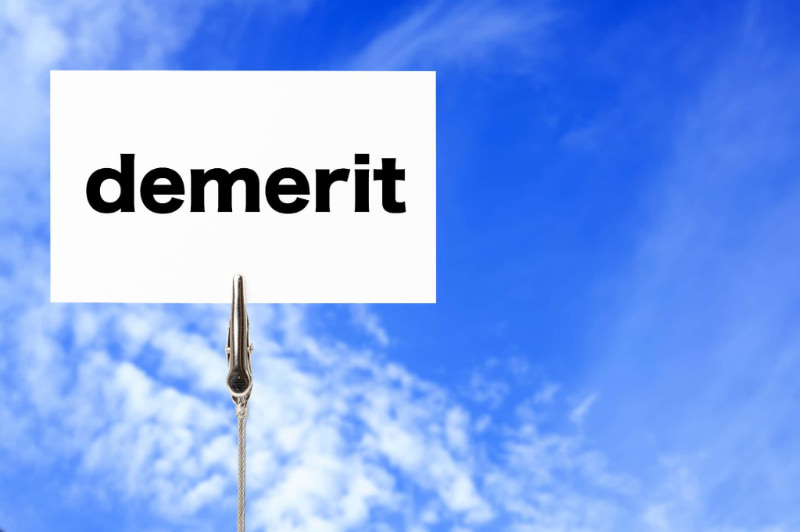 ワイヤー矯正で出っ歯を矯正するデメリットのイメージ