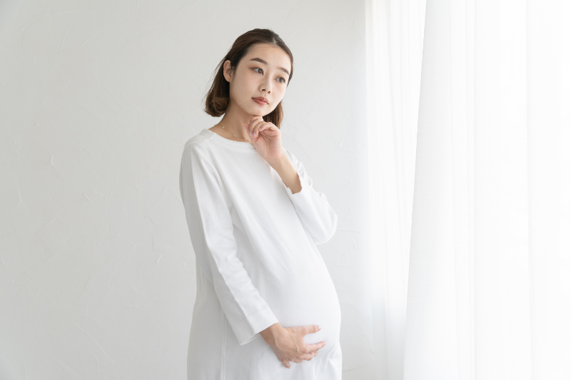 妊娠中でもインビザラインはできるのか考える妊婦