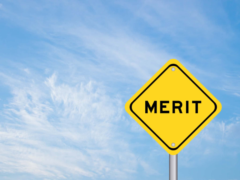 ワイヤー矯正で出っ歯を矯正するメリットのイメージ