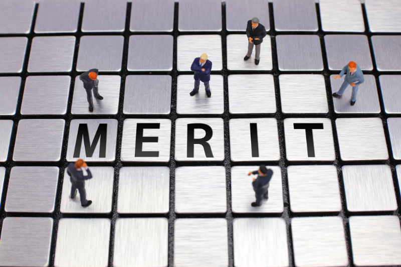 デュアルホワイトニングのメリットを説明するイメージ