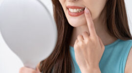 正中のズレが気になる女性