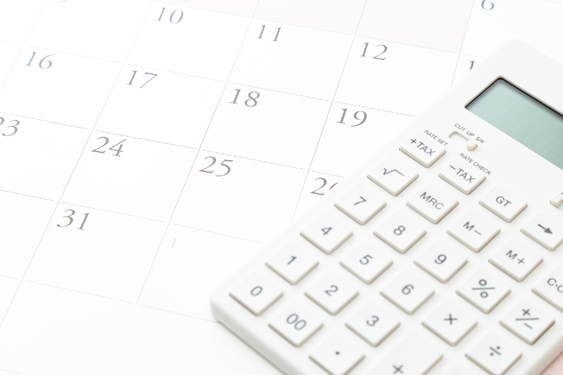 インビザラインで正中のずれを治療する場合の費用と期間のイメージ