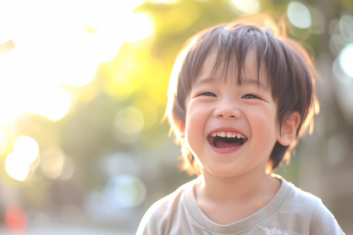 フッ素塗布で虫歯のない笑顔の子ども